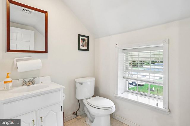 841 CAMDEN AVE, Blackwood, NJ 08012