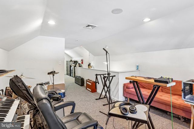 841 CAMDEN AVE, Blackwood, NJ 08012