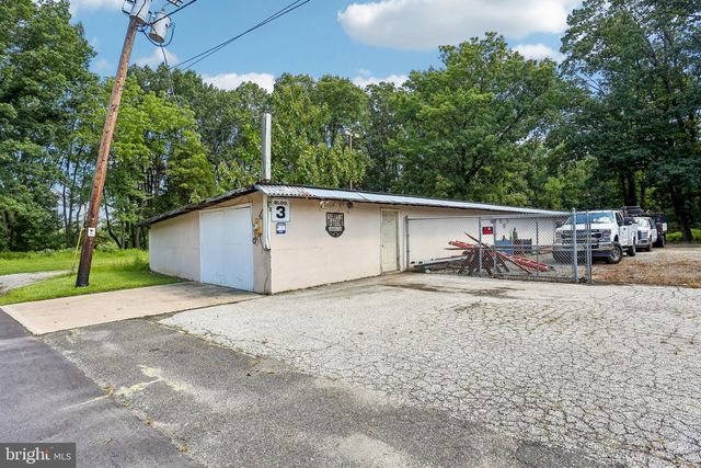 841 CAMDEN AVE, Blackwood, NJ 08012