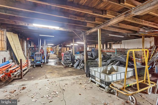 841 CAMDEN AVE, Blackwood, NJ 08012