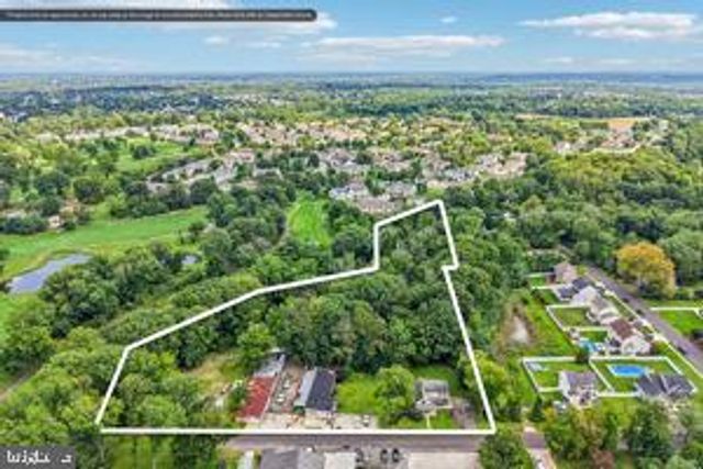 841 CAMDEN AVE, Blackwood, NJ 08012