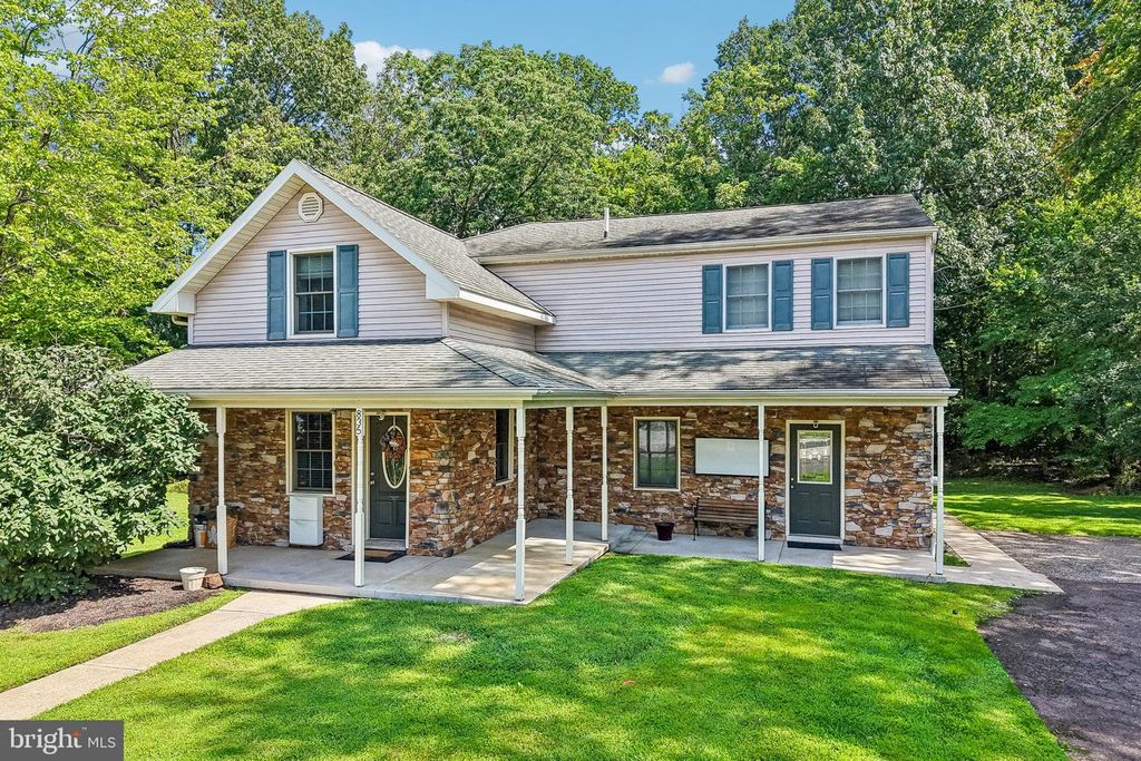 841 CAMDEN AVE, Blackwood, NJ 08012