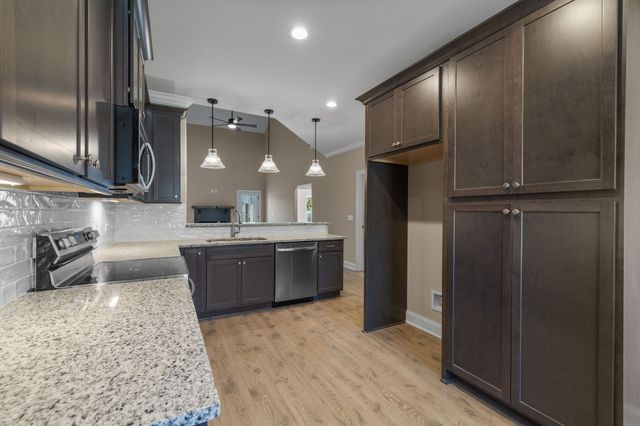 1915 Gracie Bug Loop, Murfreesboro, TN 37128