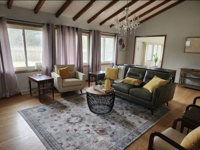 223 W Mequon ROAD, Mequon, WI 53092