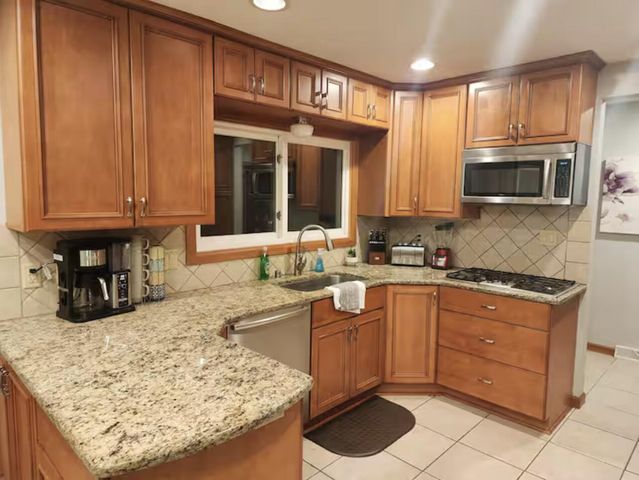 223 W Mequon ROAD, Mequon, WI 53092