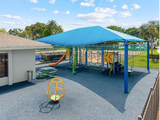 10473 NW 3RD Street, Pembroke Pines, FL 33026