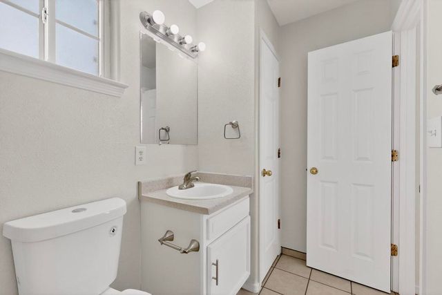 1519 Larkin Lane SW, Albuquerque, NM 87105