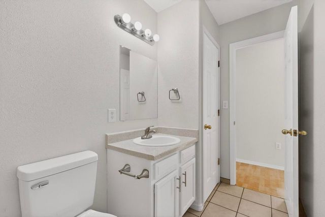 1519 Larkin Lane SW, Albuquerque, NM 87105