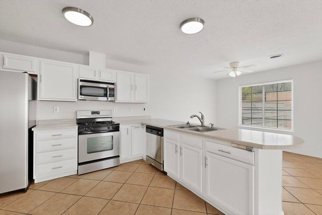 1519 Larkin Lane SW, Albuquerque, NM 87105