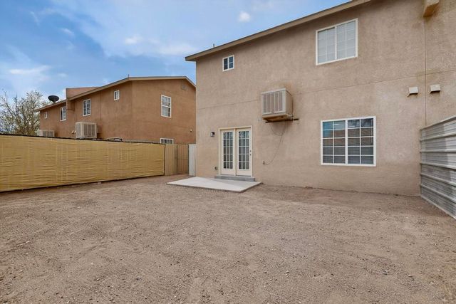 1519 Larkin Lane SW, Albuquerque, NM 87105