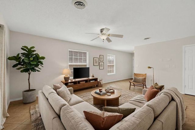 1519 Larkin Lane SW, Albuquerque, NM 87105