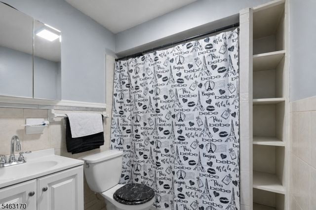 89 Burgess Pl, Passaic City, NJ 07055