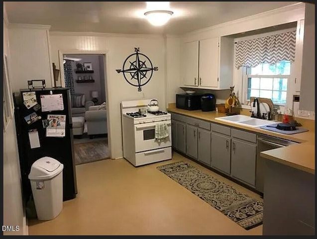 326 Willow Street, Cary, NC 27511