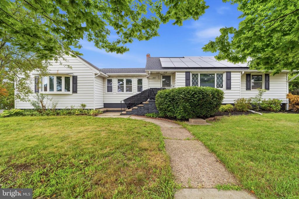147 MOTT AVE, Burlington, NJ 08016