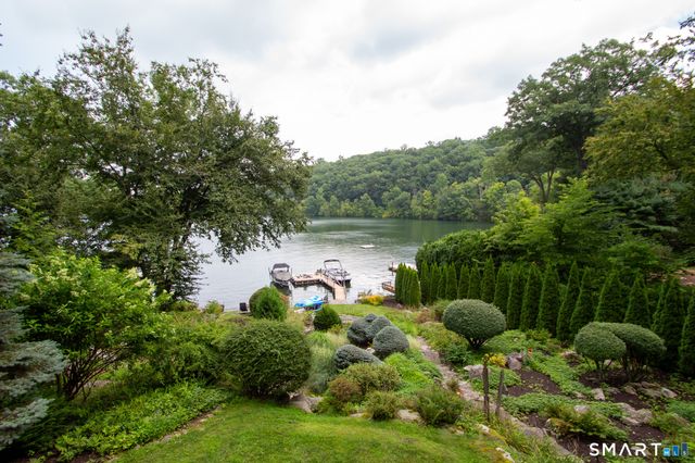 4 Chimney Point Road, New Milford, CT 06776