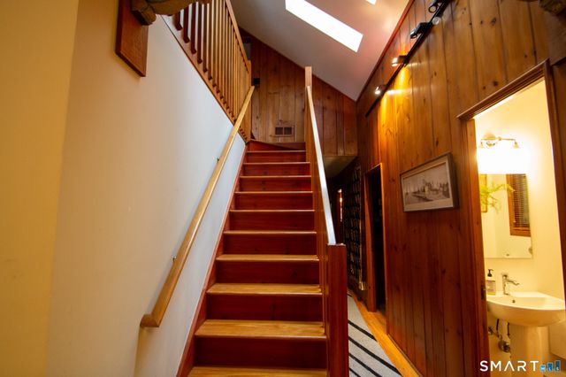 4 Chimney Point Road, New Milford, CT 06776