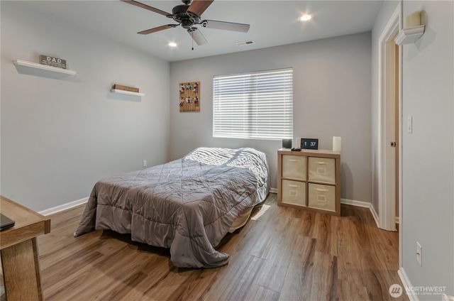 5715 Vermont Avenue SE, Lacey, WA 98513