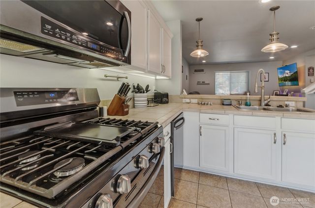 5715 Vermont Avenue SE, Lacey, WA 98513