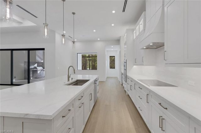 1618 19th ST SW, Naples, FL 34117