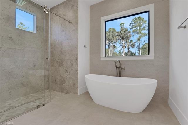 1618 19th ST SW, Naples, FL 34117