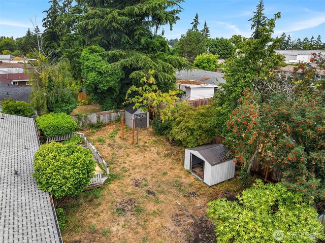 23450 27th Avenue S, Des Moines, WA 98198
