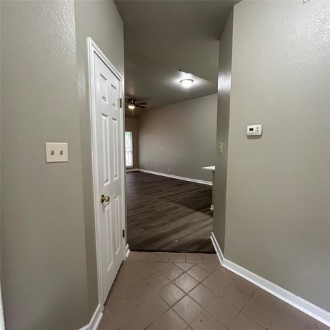 1235 Armadillo RD B, Austin, TX 78745