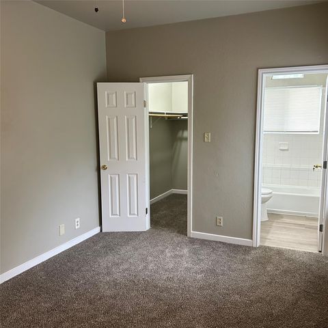 1235 Armadillo RD B, Austin, TX 78745