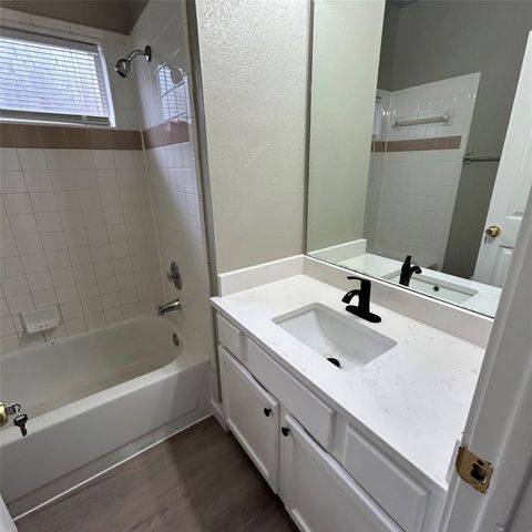 1235 Armadillo RD B, Austin, TX 78745