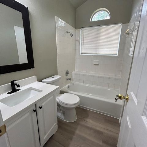 1235 Armadillo RD B, Austin, TX 78745