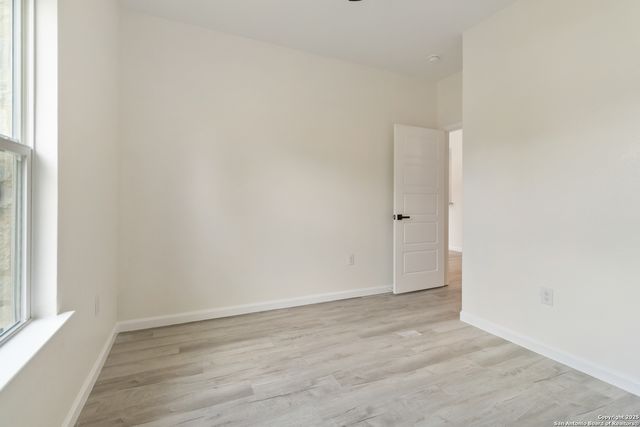 567 N San Horacio, San Antonio, TX 78228