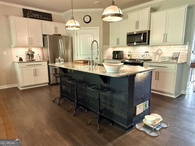 121 Lost Creek Boulevard, Dallas, GA 30132