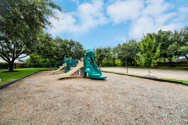 8614 Riverbend Canyon Lane, Houston, TX 77089