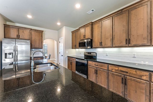 3670 Macintosh Way, Bentonville, AR 72712