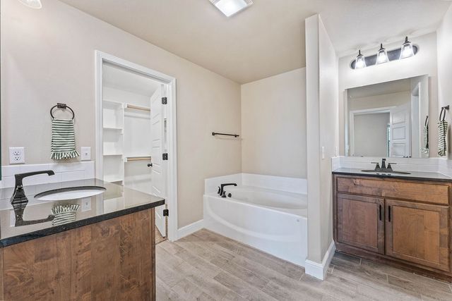 3670 Macintosh Way, Bentonville, AR 72712