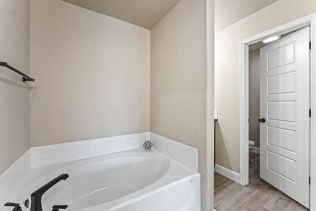 3670 Macintosh Way, Bentonville, AR 72712