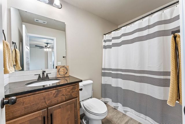 3670 Macintosh Way, Bentonville, AR 72712