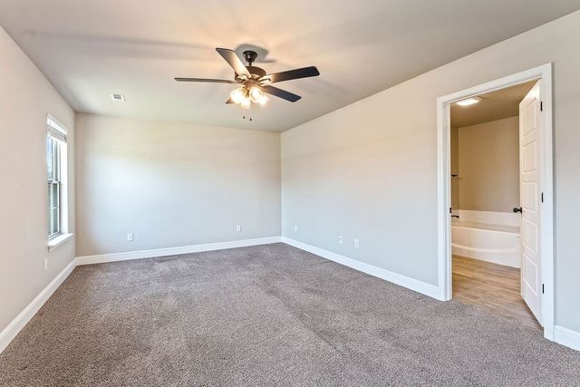 3670 Macintosh Way, Bentonville, AR 72712