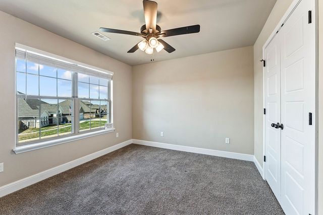 3670 Macintosh Way, Bentonville, AR 72712