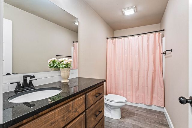 3670 Macintosh Way, Bentonville, AR 72712