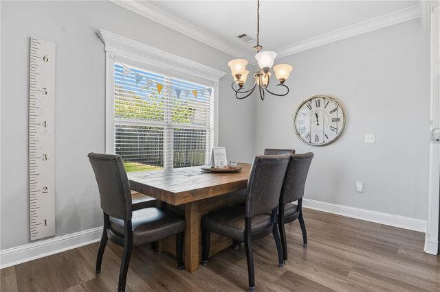 100 NW Highland Road, Bentonville, AR 72712