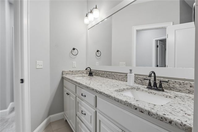 100 NW Highland Road, Bentonville, AR 72712