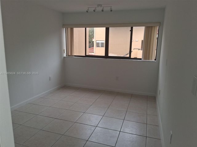 15495 N Miami Lakeway N 207, Miami Lakes, FL 33014