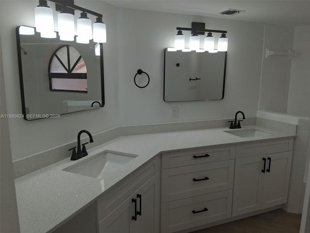 15495 N Miami Lakeway N 207, Miami Lakes, FL 33014