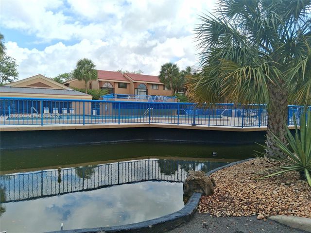 15495 N Miami Lakeway N 207, Miami Lakes, FL 33014