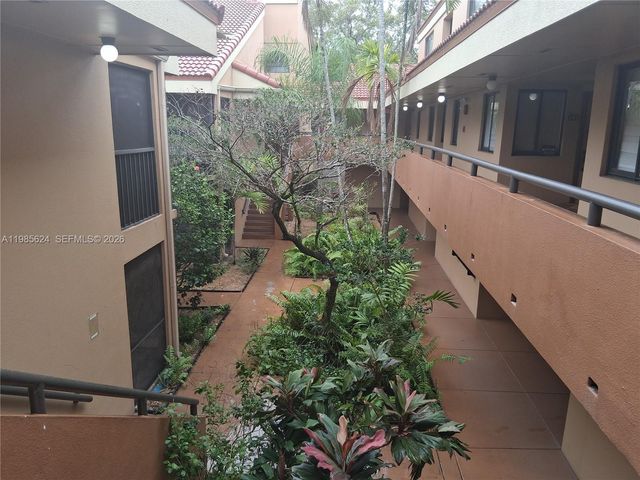 15495 N Miami Lakeway N 207, Miami Lakes, FL 33014