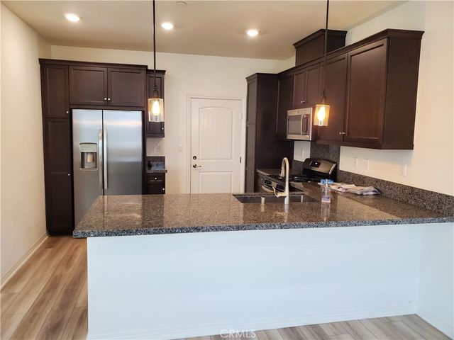 7060 Vernazza Place, Eastvale, CA 92880