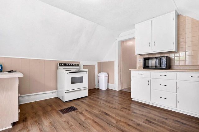 603 S MEMORIAL DRIVE, Appleton, WI 54914