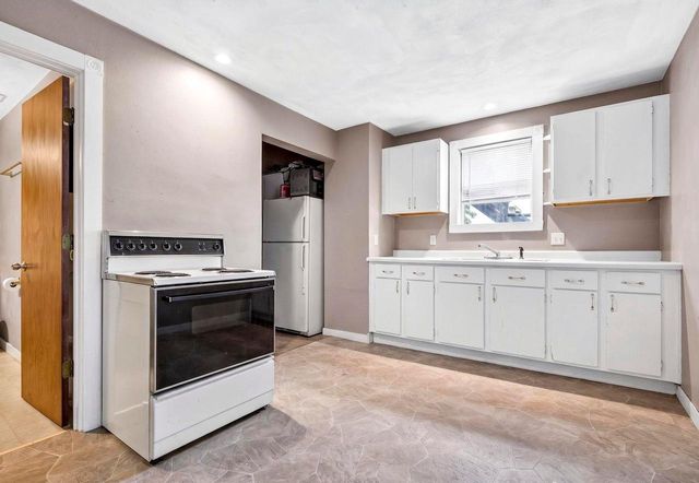 603 S MEMORIAL DRIVE, Appleton, WI 54914