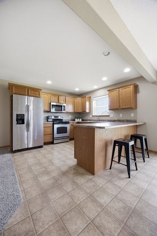 1577 Hunters Creek Way, Marion, IA 52302