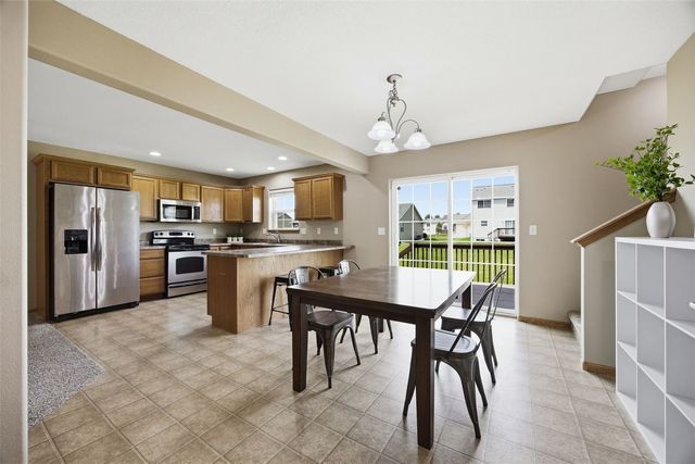 1577 Hunters Creek Way, Marion, IA 52302